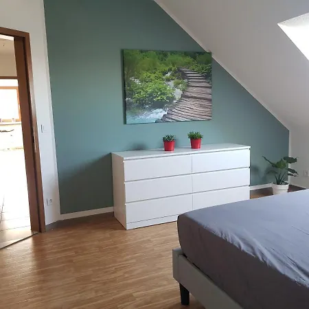 Beautiful 3 110 M2, Kostenloser Parkplatz, Grosser Balkon Apartament Heßdorf