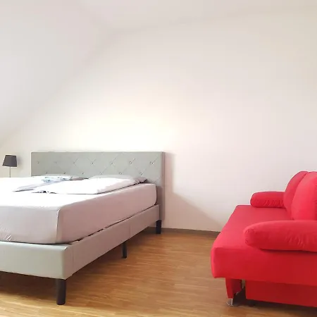 Beautiful 3 110 M2, Kostenloser Parkplatz, Grosser Balkon *