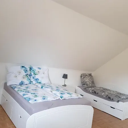 Beautiful 3 110 M2, Kostenloser Parkplatz, Grosser Balkon Apartament