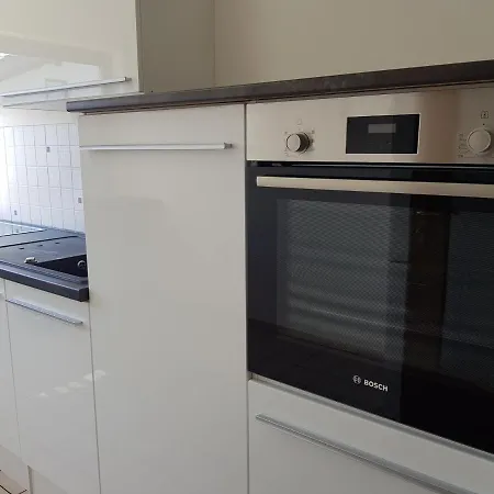 Beautiful 3 110 M2, Kostenloser Parkplatz, Grosser Balkon *