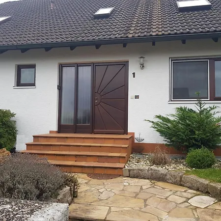 Beautiful 3 110 M2, Kostenloser Parkplatz, Grosser Balkon 公寓 Heßdorf