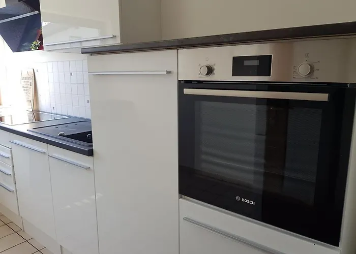 Beautiful 3 110 M2, Kostenloser Parkplatz, Großer Balkon *
